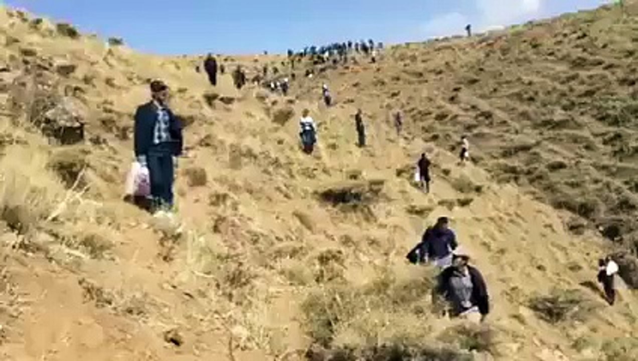 Turkish military attacks on the activists. The activist want to avoid military operation.