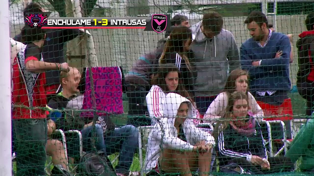 Enchulame 1 - 3 Intrusas