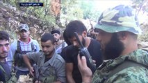 الجيش الحر يعزز تحصيناته بريف اللاذقية