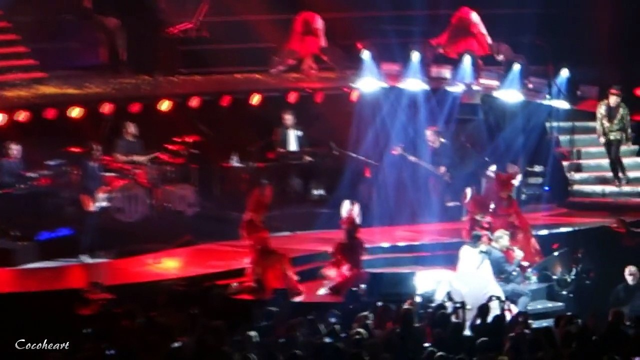 04 Take That - Relight My Fire @ Lanxess Arena, Köln 04.10.15 – Live 2015 Tour