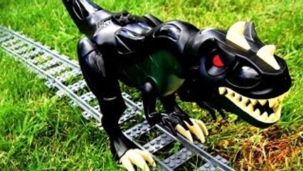 Lego - Train vs Dino (Jurassic Tracks)