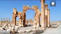 El EI destruye el Arco del Triunfo de Palmira