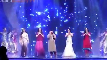 Meera Forgetting Dance in Lux Style Awards 2015 with Rahat Fateh Ali khan -