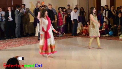 Beautiful Female *Wedding Dance On (Chhan Ke Mohalla) HD