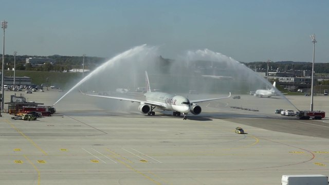 Qatar Airways A350 XWB Wassertaufe / Arch of water ceremony @ Munich Airport