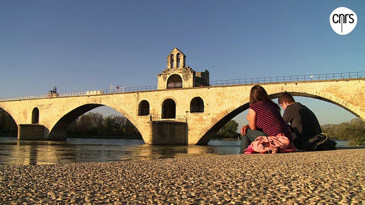 Avignon, a bridge to the past
