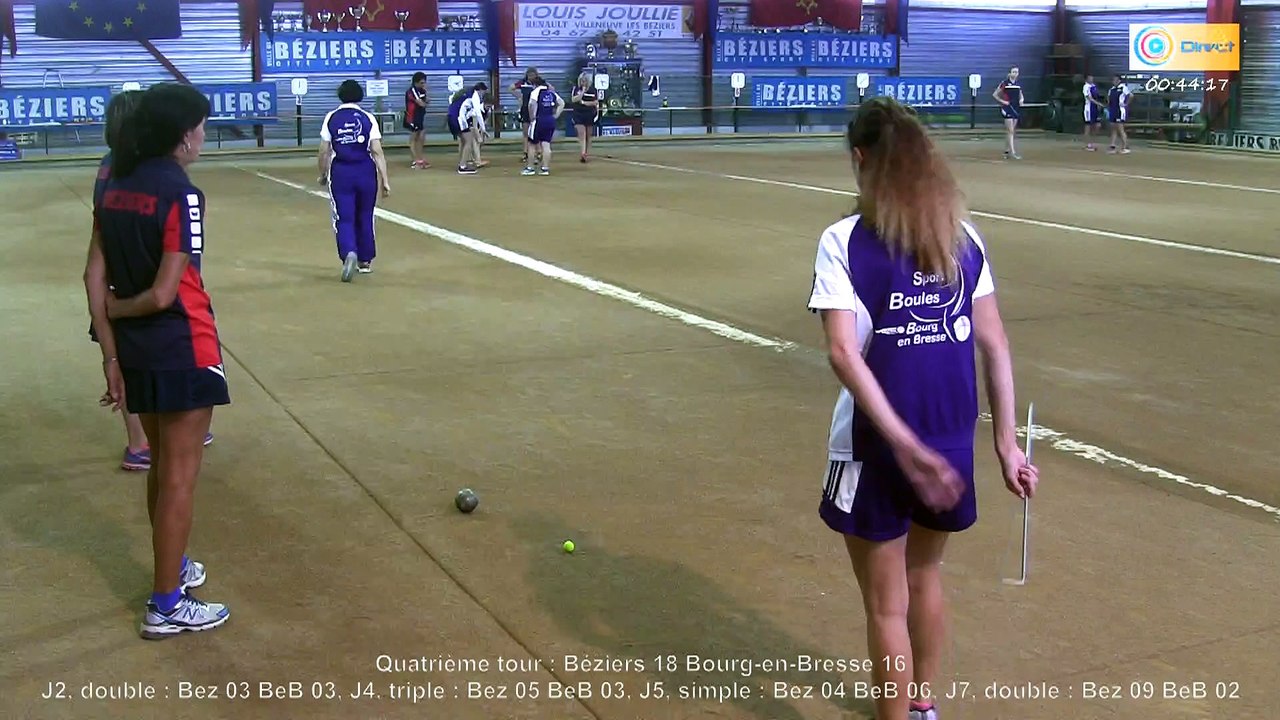Quatrième tour, jeu traditionnel, Béziers contre Bourg-en-Bresse, Club Elite Féminin J1, Sport Boules, saison 2015 / 2016