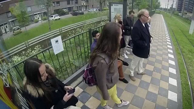 When you smile to the world the world smiles back ( Amazing Social Experiment)