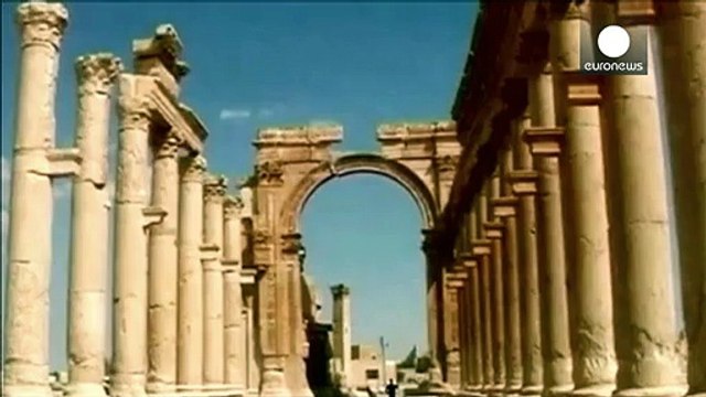 Боевики ИГ взорвали Триумфальную арку в Пальмире