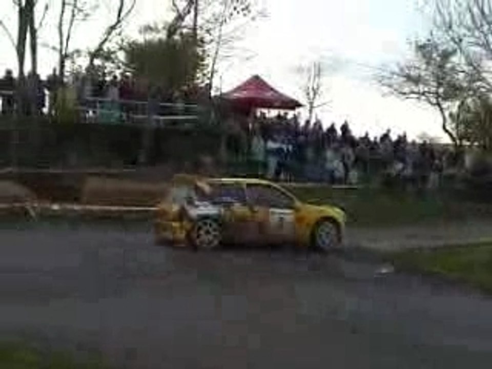 Superbe passage clio kit car