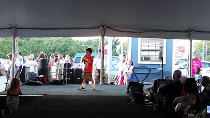 Nathan sings 'That's Alright Mama' Elvis Week 2015