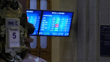 El Ibex 35 repunta un 3% y alcanza los 9.900 puntos al mediodía
