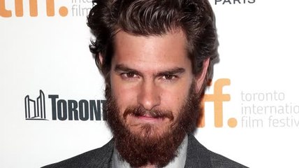 Andrew Garfield dice que la celebridad es la nueva religión