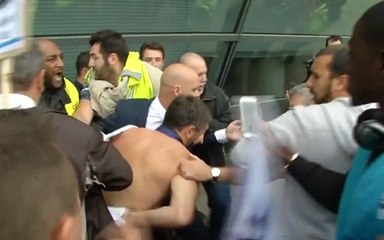 Les violences lors du CCE d'Air France, à travers les télés