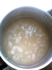 بعد الفأر في دبوزة زيت شوفو المرا هذي اش لقات في الكسكسي !!!!