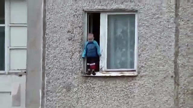 Как так можно оставить ребенка без присмотра