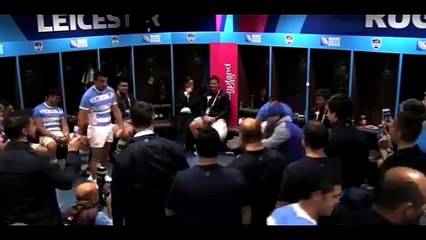 Diego Maradona fait la fête avec les joueurs argentins après leur victoire