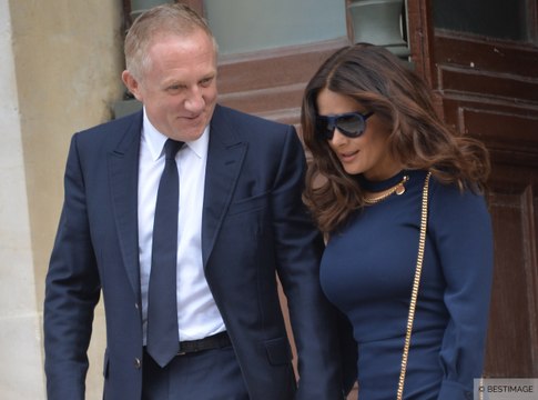 Exclu Vidéo : François-Henri Pinault et Salma Hayek : un couple très complice au défilé Stella McCartney !