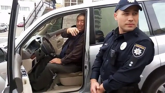 Бухой кандидат в меры Харькова высекает по Киеву. Патрульная Полиция Киев