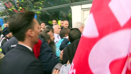 Strikers assault Air France heads in face of expected job cuts