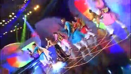 Ayesha Omer dance Performance l Lux Style Awards 2015 l on Tutti Fruti item song -