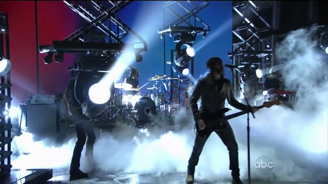 Dierks Bentley - Tip It On Back - CMA Awards 2012