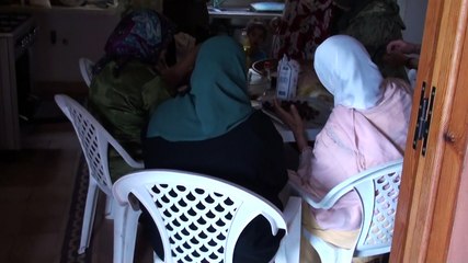 L'atelier pâtisserie des mamans des enfants accueillis au siège de l'association Ourika Tadamoune