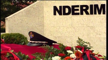 Homazhe për nënkomisarin. I jepet lamtumira e fundit, dëshmorit Simon Gjeta