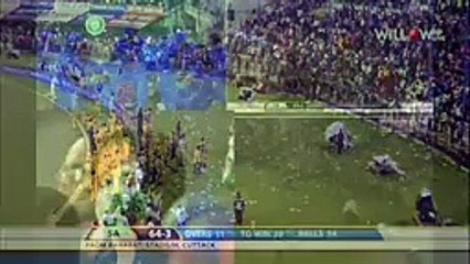 india vs south africa 2nd t20 -- Angry Indian fans throw bottles onto the ground in Cuttack(VIDEO) -