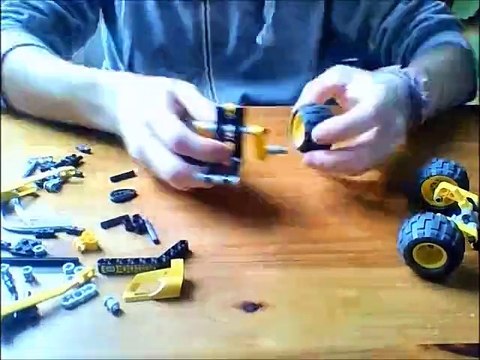 Building Lego Set 8240 - Slammer Stunt Bike