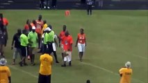 Foot Us : Un coach lycéen donne un coup de poing à l'arbitre à la fin du match
