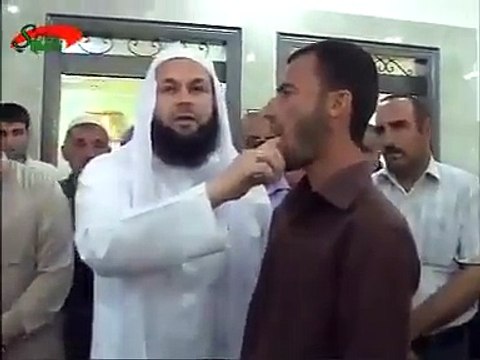 قرآن پاک کا معجزہ تو دیکھیں، دم کرنے سے ایک گونگا بولنے لگا۔