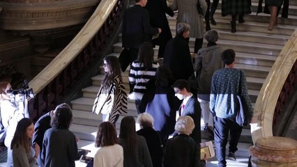 Le défilé Stella McCartney printemps-été 2016