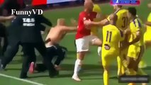 ‫أجمل  اللقطات المضحكة والمؤلمة  في كرة القدم 2015   Best Funny Football Moments‬‎ 480p