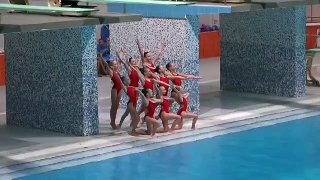 Катюша зал плакал, когда они превратились белых журавлей!