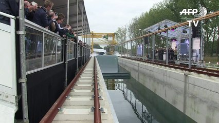 Les Pays-Bas créent une machine à vagues artificielles géantes