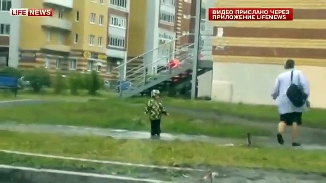 Озорной ребёнок прославился на весь рунет!