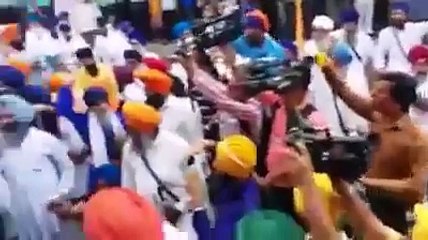 live situation fighting sikh vs punjab police