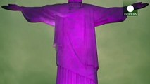 Brésil : le Christ Rédempteur voit rose
