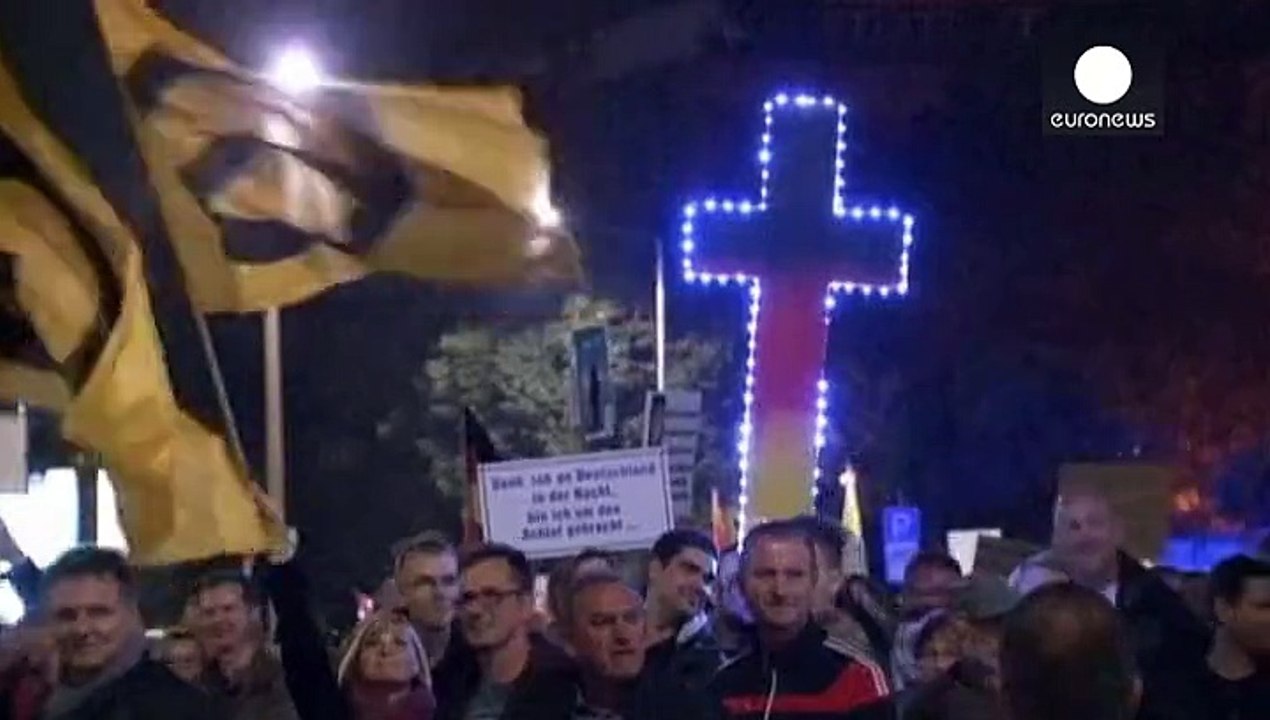 Pegida-Demonstration in Dresden: 'Das grenzt schon an Landesverrat'