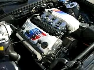 Ecoutez le ralenti M3 E30