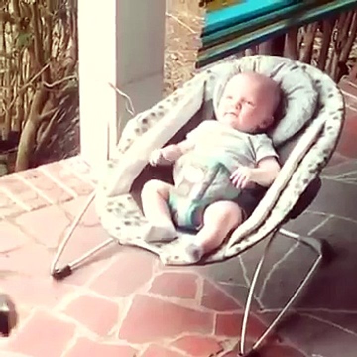 Mignon sieste les copains ! Jamie et Emma