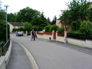 régis fait de la moto