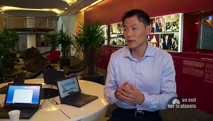Un Œil sur la planète. Singapour : fonctionnaires chéris