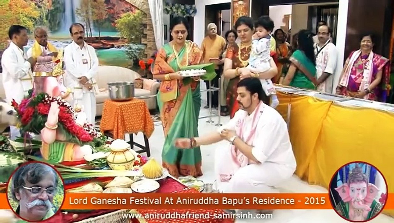 Naivedya being offered to Ganpati Bappa during Ganesh Utsav at residence of Aniruddha Bapu (2015)