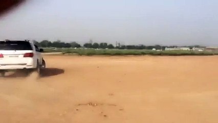 Drifting fortuner in delhi . sorta arab drift - Video Dailymotion
