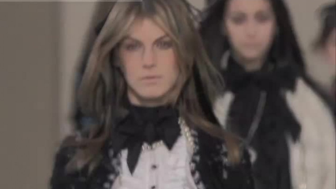 CHANEL Fashion Show Autumn Winter 2006 2007 Par...