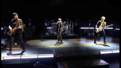 U2 delights fans in Barcelona