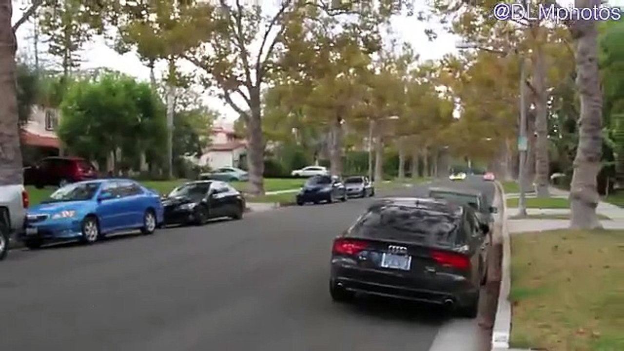 Gajo Muito Estúpido Conduz Ferrari Laferrari Como Um Louco!!!