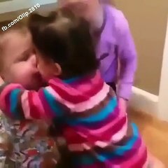 Küçükten başlıyor köşeye sıkıştırma ( Küçüklerin Aşkı )